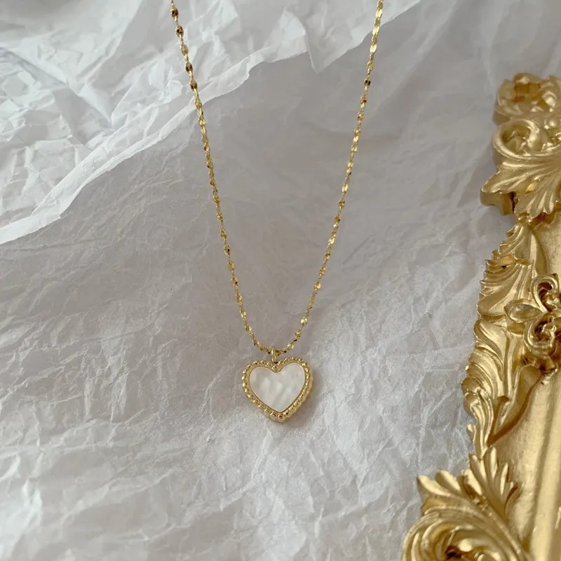Vintage Style Sweet Heart Shape Titanium Steel Plating Inlay Shell 18K Gold Plated Pendant Necklace_colorza_1