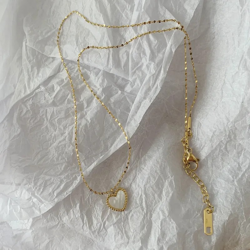 Vintage Style Sweet Heart Shape Titanium Steel Plating Inlay Shell 18K Gold Plated Pendant Necklace_colorza_4