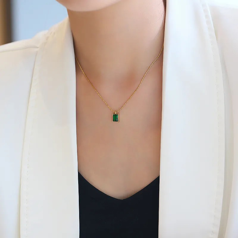 Vintage Style Simple Style Square Titanium Steel Plating Inlay Zircon 18K Gold Plated Pendant Necklace_colorza_2