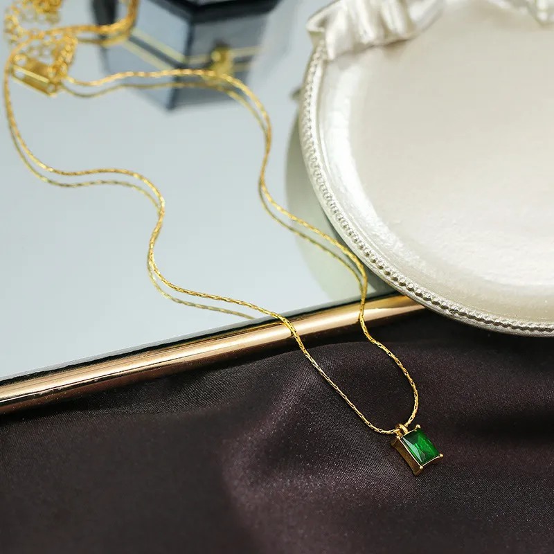Vintage Style Simple Style Square Titanium Steel Plating Inlay Zircon 18K Gold Plated Pendant Necklace_colorza_4