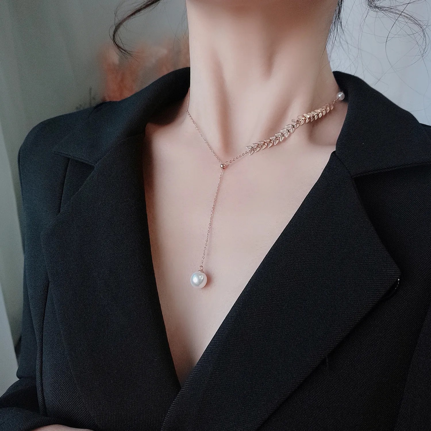 Elegant Vintage Style Grain Titanium Steel Plating Inlay Pearl 18K Gold Plated Pendant Necklace_colorza_4