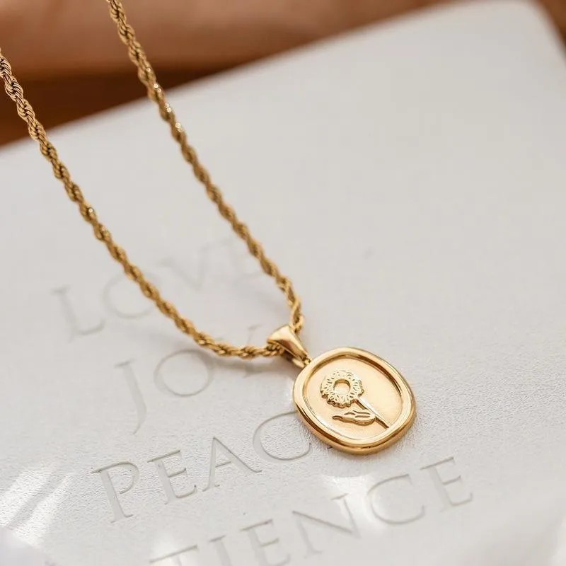 Casual Vintage Style Sunflower Square Titanium Steel Plating 18K Gold Plated Pendant Necklace_colorza_1