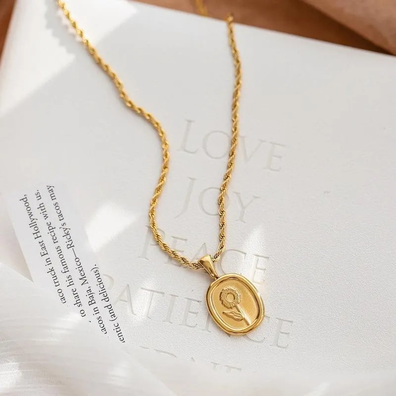 Casual Vintage Style Sunflower Square Titanium Steel Plating 18K Gold Plated Pendant Necklace_colorza_3