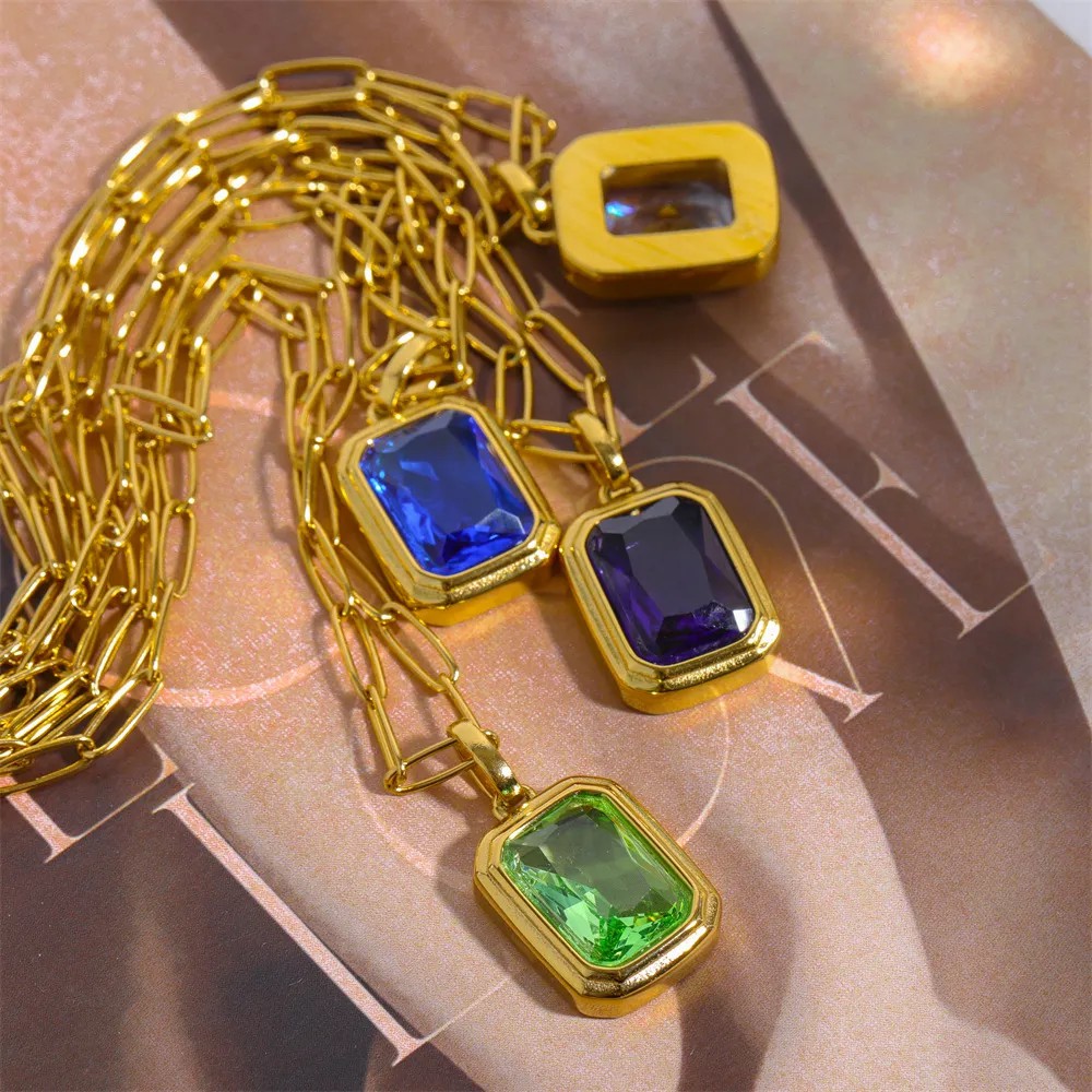 Elegant Vintage Style Square Stainless Steel Plating Inlay Zircon 18K Gold Plated Pendant Necklace Long Necklace_colorza_3