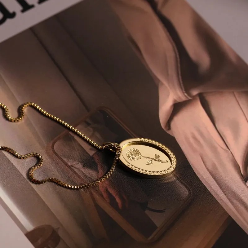 Vintage Style Romantic Rose Stainless Steel Plating Carving 18K Gold Plated Pendant Necklace_colorza_7