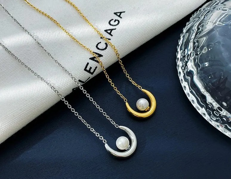 Basic Simple Style Commute Moon Stainless Steel Imitation Pearl Plating Pendant Necklace_colorza_1