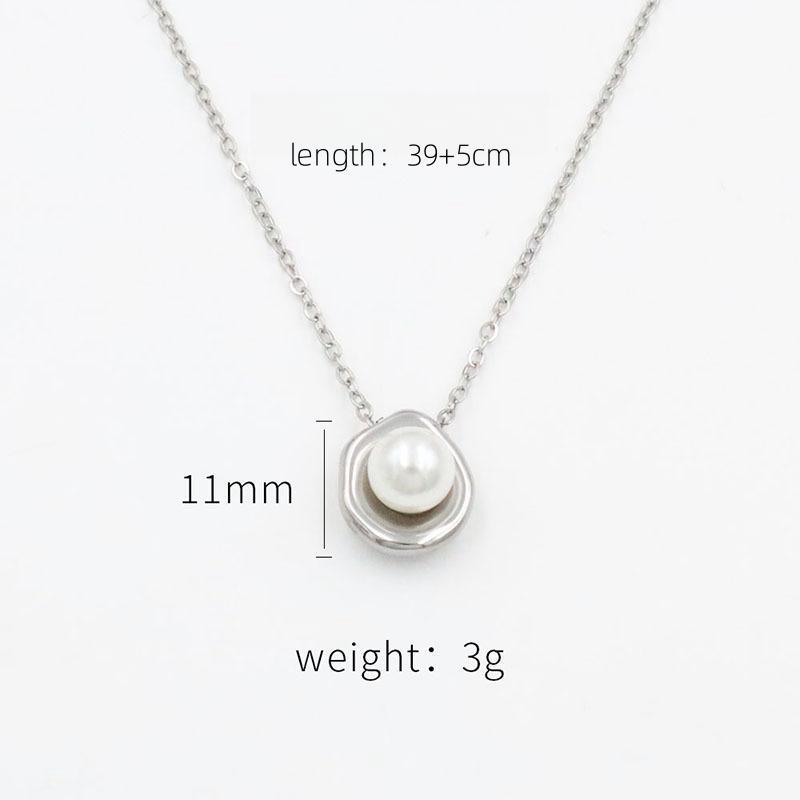 Fashion Oval Pearl Pendant Necklace Stainless Steel Baroque Pearl Necklace