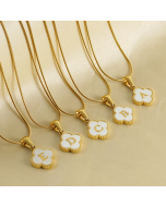 Wholesale Initial Letter Lucky Clover Necklace With Gold Plated Inlaid Nature Shell CA7810197