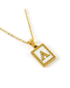 A Initial Letter Necklace Inlaid With White Shell Pendant CA7810216