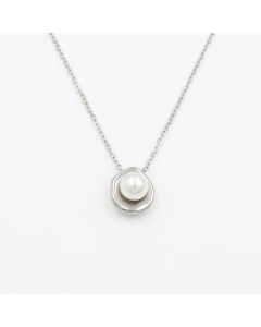 French Light Luxury Niche Oval Pearl Pendant Necklace Stainless Steel Baroque Pearl Necklace 