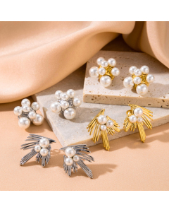 Wholesale Stainless Steel Earrings French Retro Temperament Delicate Light Luxury Fashion Pearls Geometric Earrings