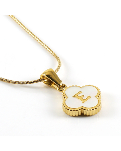 E Wholesale Initial Letter Lucky Clover Necklace Inlaid Nature Shell CA7810197