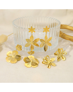 Wholesale Stainless Steel Earrings French Palace Style INS Style Hollow Out Flower Pendant Plated Gold Earring