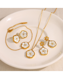 Wholesale Stainless Steel Jewelry Set Natural Fritillaria Flowers Clavicle Chain Necklace