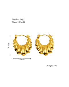 Light Luxury Temperament Love Eye Plated 18K Gold Stainless Steel Earrings