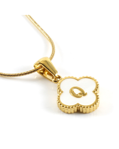 Q Wholesale Initial Letter Lucky Clover Necklace Inlaid Nature Shell CA7810197