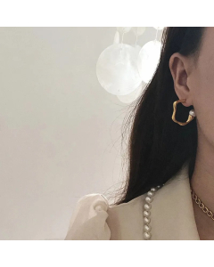 Retro Pearl Irregular C-Shaped Titanium Steel Plated 18K Earrings Wholesale Colorza