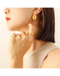 European Retro Hollow C-Shaped Titanium Steel Gold Earrings