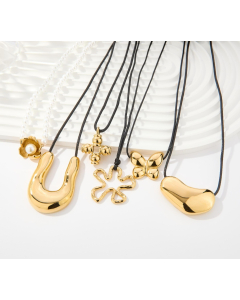 Plated 18K Gold U-shaped Flower Butterfly Necklace Wholesale Stainless Steel Necklace
