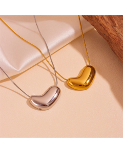Wholesale Stainless Steel Clavicle Chain 18K Gold-plated Heart Pendant Snake Bone Chain Necklace