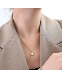 European And American Titanium Steel 18k Gold Clavicle Chain Small Lock Pendant Necklace-01-Gold Color