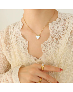 Korean Style White Sea Shell Peach Heart Necklace Plated 18K Real Gold Female Titanium Steel Necklace