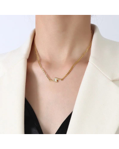 Retro Titanium Steel Plated White Shell Lightning Necklace Clavicle Chain Fine Jewelry