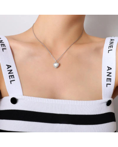Wholesale Heart Inlaid White Shell Pendant Titanium Steel Necklace 