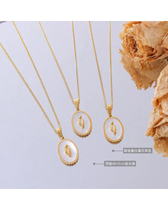 White Shell Pendant Flower Pattern Titanium Steel Necklace Jewelry Wholesale
