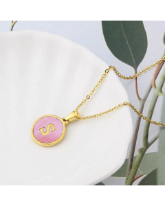 Wholesale Jewelry Simple Round Pink Shell Stainless Steel 26 Letter Pendant Necklace