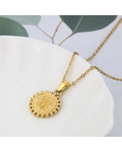 Wholesale Jewelry Simple Round Pendant Stainless Steel 26 Letter Necklace