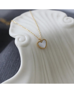 Temperament Heart Gray White Shell Titanium Steel Necklace-01