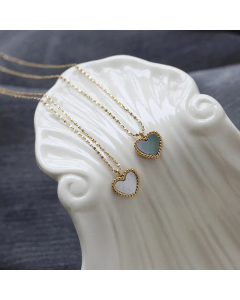 Temperament Heart Gray White Shell Titanium Steel Necklace