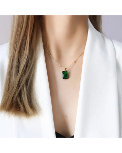 Retro Minimalist Titanium Steel Light Luxury All-Match Peacock Emerald Gem Pendant Necklace