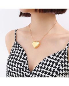 Female Light Luxury Titanium Steel Clavicle Chain Fashion Peach Heart Necklace Wholesale-Gold Color-01