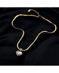 Retro Necklace Fashion Inlaid Pearl Heart-Shaped Pendant Titanium Steel 