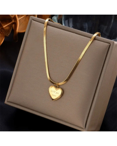 Fashion Necklace Simple Letter Heart-Shaped Pendnat Titanium Steel 