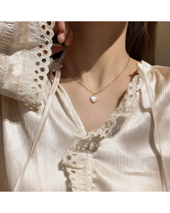 New Trendy Heart Clavicle Chain Design Sense Resin Titanium Steel Necklace