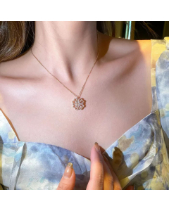 Heart-Moving Four-Leaf Clover Pendant Fashionable Multi-Wear Micro-Encrusted Zircon Pendant Necklace