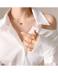 Fashion 18K Gold Fine Necklace Heart-Shaped Clavicle Acrylic Necklace Titanium Steel 