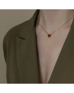 Fashion 18K Gold Fine Necklace Heart-Shaped Clavicle Acrylic Necklace Titanium Steel 