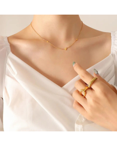 Fashion Gold-Plated Collarbone Necklace New Minimalist Heart Titanium Steel 