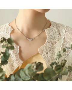 Fashion Female Short Necklace Bright Zircon Pendant Titanium Steel