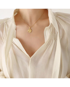 Women Plating Stainless Steel Necklaces Fashion Daisy Titanium Steel Necklace