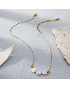Fashion Flower Shaped Pearl Stainless Steel Gold Plated Necklace Colorza