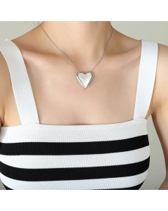 Classic Heart Shape Pendent Titanium Steel Gold Plated Necklace