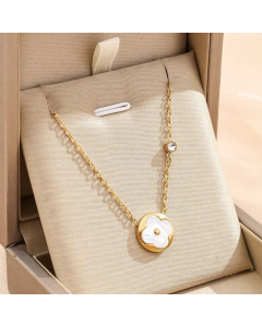 Elegant Round Four-Leaf Clover Plating Shell Pendant Titanium Steel Necklace 