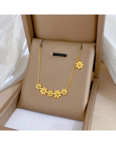 Sweet Charm Flower Titanium Steel Plating Necklace Colorza