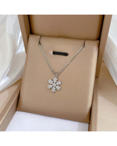 Fashion Snowflake Plating Pendant Titanium Steel Necklace Colorza