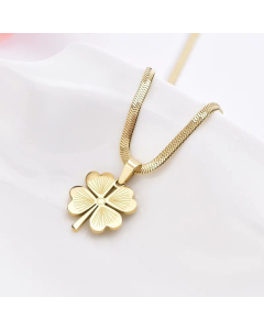 Lucky Four Leaf Clover Pendant Titanium Steel Plating Necklace Colorza